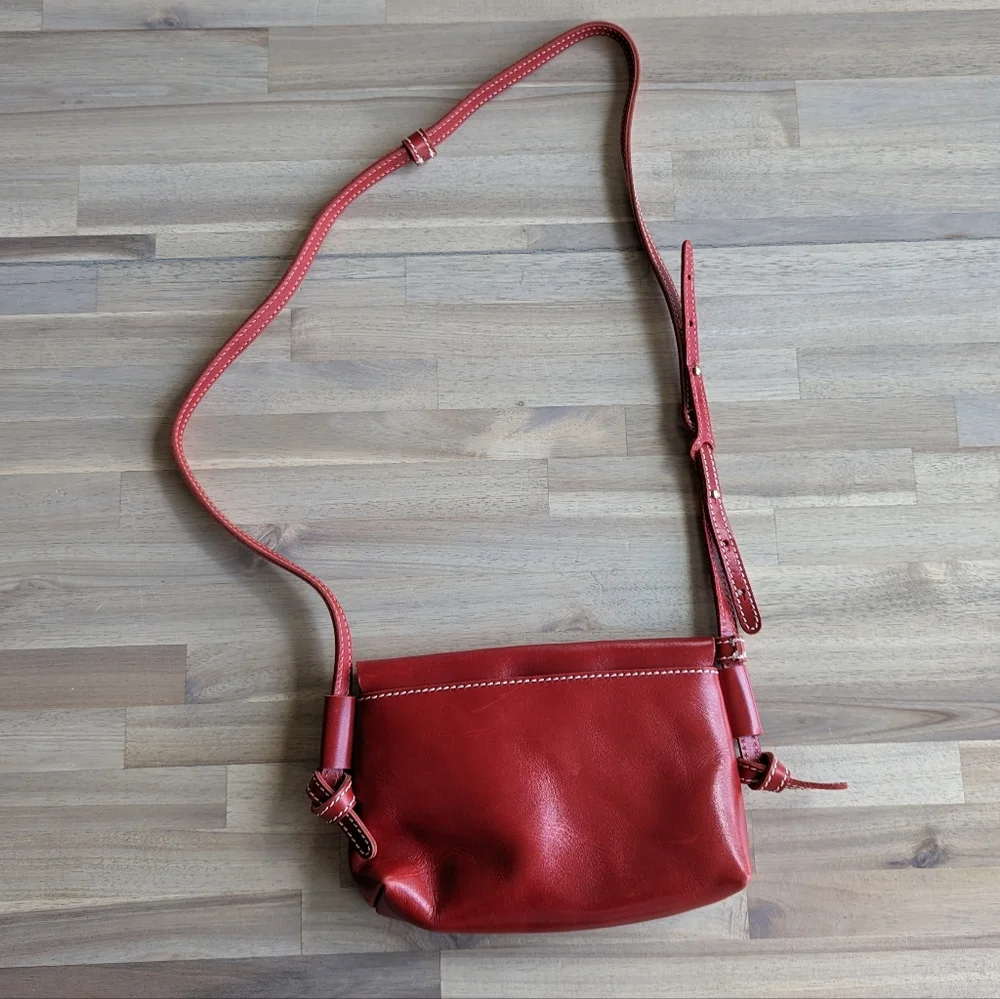 HOBO Crossbody NWOT‎
